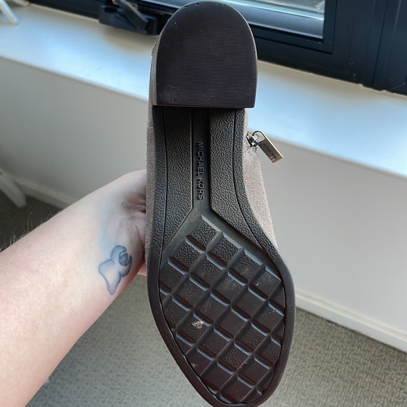 Michael kors booties - Picture 4 of 5